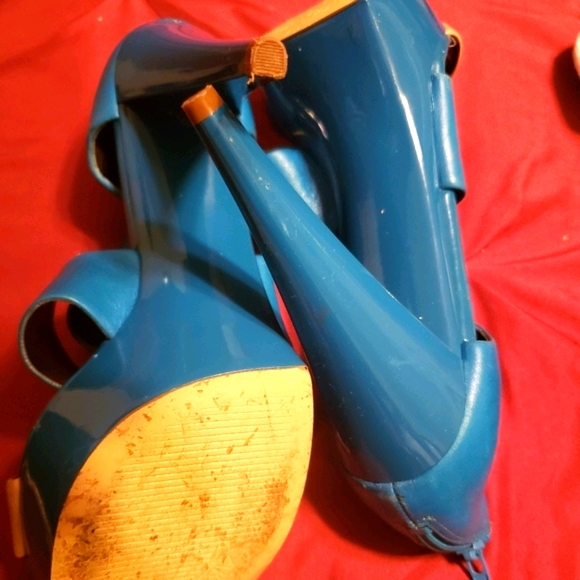 Women's Heels - Picture 3 of 5